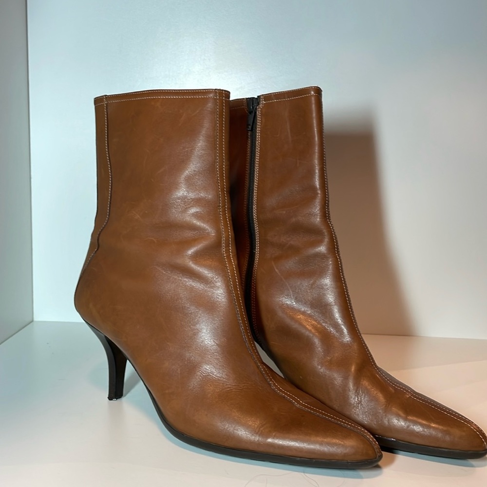 Vintage Coach Brown Ankle Boots with pointed toe